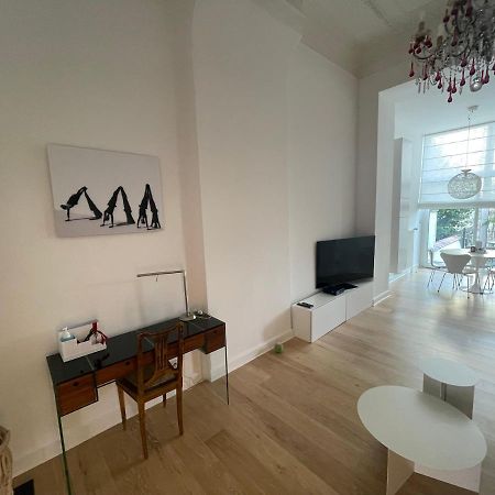 Apartment In Trendy Chatelain Center Brussels Area Little Garden Internet Wifi Bruxelas Exterior foto