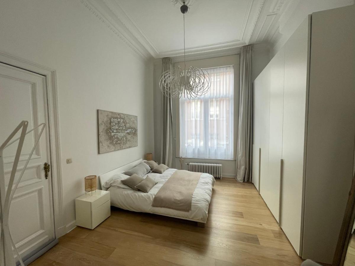 Apartment In Trendy Chatelain Center Brussels Area Little Garden Internet Wifi Bruxelas Exterior foto